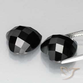 13.56 ct natürliche Schwarz Spinell-Edelsteine, Herz, Lichtundurchlässig