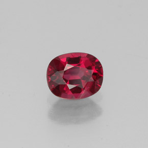 0,56 ctw natürlicher roter Spinell, Oval Schliff, VS-SI