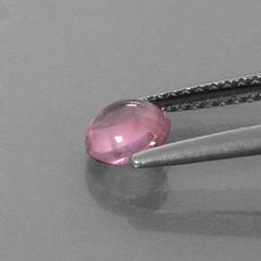 0,62 ctw natürlicher rosafarbener Spinell, Rundschliff, Transparent