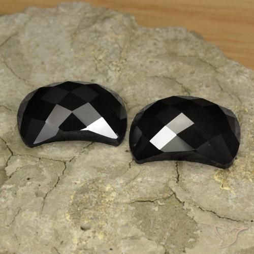 28.79 ct natürliche Schwarz Spinell-Edelsteine, Fantasie, Lichtundurchlässig