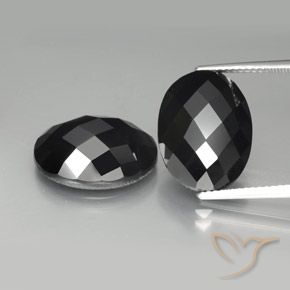 20.90ctw Natürlicher Schwarz Spinell, Oval, Lichtundurchlässig