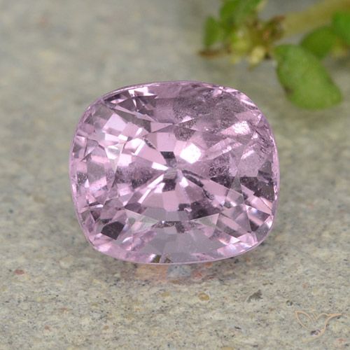 1.14ct Natürlicher Sehr helles Rosa-Lila Spinell, Kissen, VS
