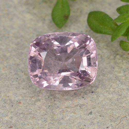 1.29ct Natürlicher Sehr helles Rosa-Lila Spinell, Kissen, VS, Photo A