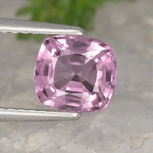 1.33ct Natürlicher rötlich-lila Spinell, Kissen, VVS