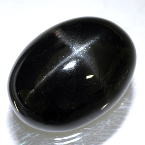 24,45 ctw natürlicher schwarzer Stern-Diopsid, Oval Schliff, Lichtundurchlässig