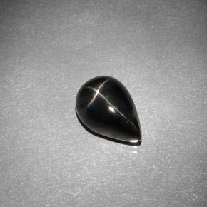 2,75 ctw natürlicher schwarzer Stern-Diopsid, Birnenform, Lichtundurchlässig
