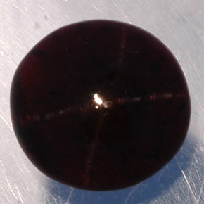 4,36 ctw natürlicher schwarzer Stern-Granat, Rundschliff, Lichtdurchlässig