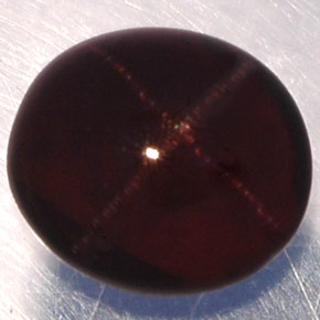 3,81 ctw natürlicher schwarzer Stern-Granat, Oval Schliff, Lichtdurchlässig