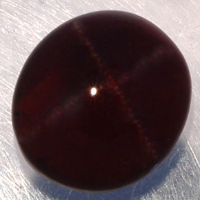 3,81 ctw natürlicher schwarzer Stern-Granat, Oval Schliff, Lichtdurchlässig