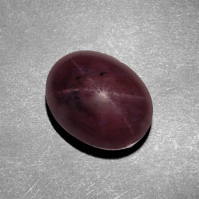 9,38 ctw natürlicher roter Stern-Granat, Oval Schliff, Lichtundurchlässig
