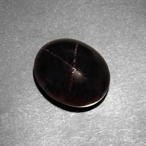 7,21 ctw natürlicher schwarzer Stern-Granat, Oval Schliff, Lichtundurchlässig