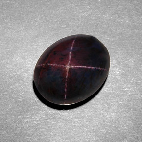 8,98 ctw natürlicher schwarzer Stern-Granat, Oval Schliff, Lichtundurchlässig