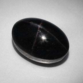 31,96 ctw natürlicher schwarzer Stern-Granat, Oval Schliff, Lichtundurchlässig