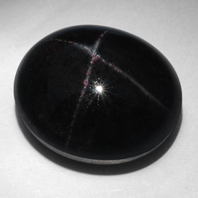 52,94 ctw natürlicher schwarzer Stern-Granat, Oval Schliff, Lichtundurchlässig