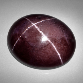 9,17 ctw natürlicher Dunkelrot Stern-Granat, Oval Schliff, Lichtundurchlässig