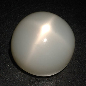 21,45 ctw natürlicher cream Stern-Mondstein, Rundschliff, Lichtdurchlässig