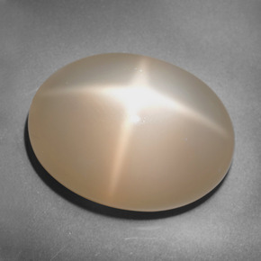 25,39 ctw natürlicher orangefarbener Stern-Mondstein, Oval Schliff, Lichtdurchlässig
