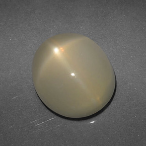 5,59 ctw natürlicher brauner Stern-Mondstein, Oval Schliff, Lichtdurchlässig