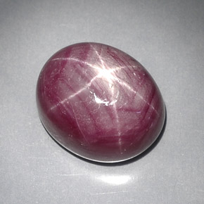 28,59 ctw natürlicher roter Stern-Rubin, Oval Schliff, Lichtundurchlässig