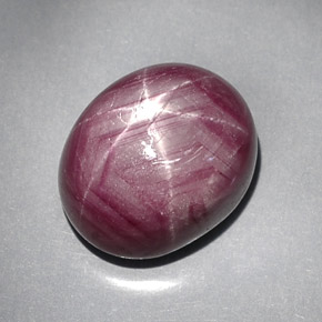 28,59 ctw natürlicher roter Stern-Rubin, Oval Schliff, Lichtundurchlässig