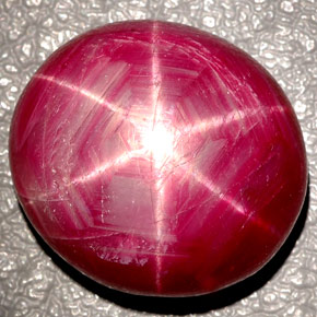 27,00 ctw natürlicher roter Stern-Rubin, Oval Schliff, Lichtundurchlässig