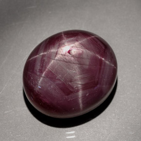 26,50 ctw natürlicher roter Stern-Rubin, Oval Schliff, Lichtundurchlässig