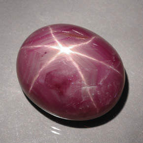 31,05 ctw natürlicher roter Stern-Rubin, Oval Schliff, Lichtundurchlässig