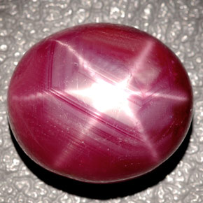 24,37 ctw natürlicher roter Stern-Rubin, Oval Schliff, Lichtundurchlässig