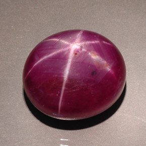 23,70 ctw natürlicher roter Stern-Rubin, Oval Schliff, Lichtundurchlässig