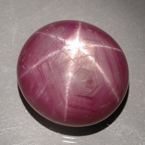 31,54 ctw natürlicher roter Stern-Rubin, Oval Schliff, Lichtundurchlässig