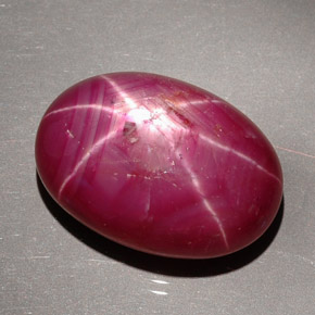 27,63 ctw natürlicher roter Stern-Rubin, Oval Schliff, Lichtundurchlässig