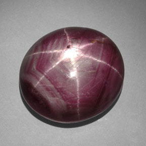 55,95 ctw natürlicher roter Stern-Rubin, Oval Schliff, Lichtundurchlässig