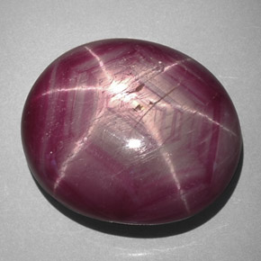 45,11 ctw natürlicher roter Stern-Rubin, Oval Schliff, Lichtundurchlässig