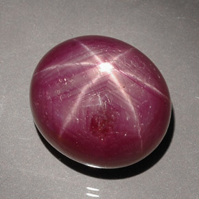 27,59 ctw natürlicher roter Stern-Rubin, Oval Schliff, Lichtundurchlässig