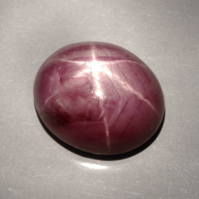 33,66 ctw natürlicher roter Stern-Rubin, Oval Schliff, Lichtundurchlässig
