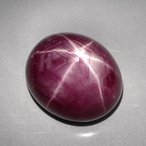48,29 ctw natürlicher roter Stern-Rubin, Oval Schliff, Lichtundurchlässig