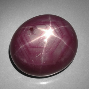 50,61 ctw natürlicher roter Stern-Rubin, Oval Schliff, Lichtundurchlässig