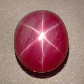7,44 ctw natürlicher roter Stern-Rubin, Oval Schliff, Lichtundurchlässig