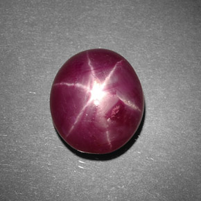 8,21 ctw natürlicher roter Stern-Rubin, Oval Schliff, Lichtundurchlässig