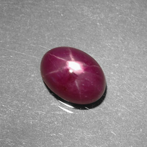 1,80 ctw natürlicher roter Stern-Rubin, Oval Schliff, Lichtundurchlässig