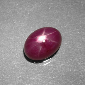 1,80 ctw natürlicher roter Stern-Rubin, Oval Schliff, Lichtundurchlässig