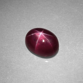 0,89 ctw natürlicher roter Stern-Rubin, Oval Schliff, Lichtundurchlässig