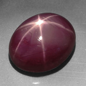 5,48 ctw natürlicher roter Stern-Rubin, Oval Schliff, Lichtundurchlässig