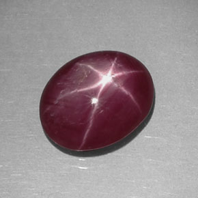 4,24 ctw natürlicher roter Stern-Rubin, Oval Schliff, Lichtundurchlässig
