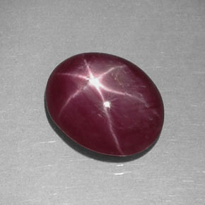 4,24 ctw natürlicher roter Stern-Rubin, Oval Schliff, Lichtundurchlässig