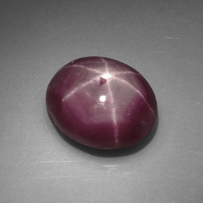 4,12 ctw natürlicher roter Stern-Rubin, Oval Schliff, Lichtundurchlässig