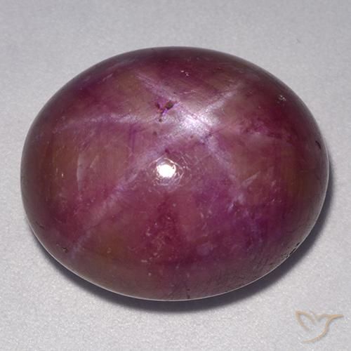 24.55ct Natürlicher rötlich-lila Sternrubin, Oval, Lichtundurchlässig