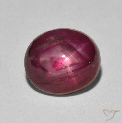4.41ct Natürlicher Mittelrot Sternrubin, Oval, Lichtundurchlässig