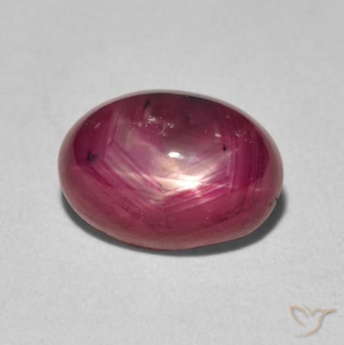 3.77ct Natürlicher tiefrot Sternrubin, Oval, Lichtundurchlässig
