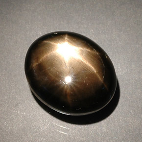 8,56 ctw natürlicher schwarzer Stern-Saphir, Oval Schliff, Lichtundurchlässig
